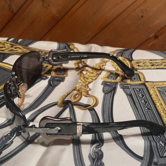 Fendi Zucca Buckle Unisex Sunglasses - Picture 4 of 9